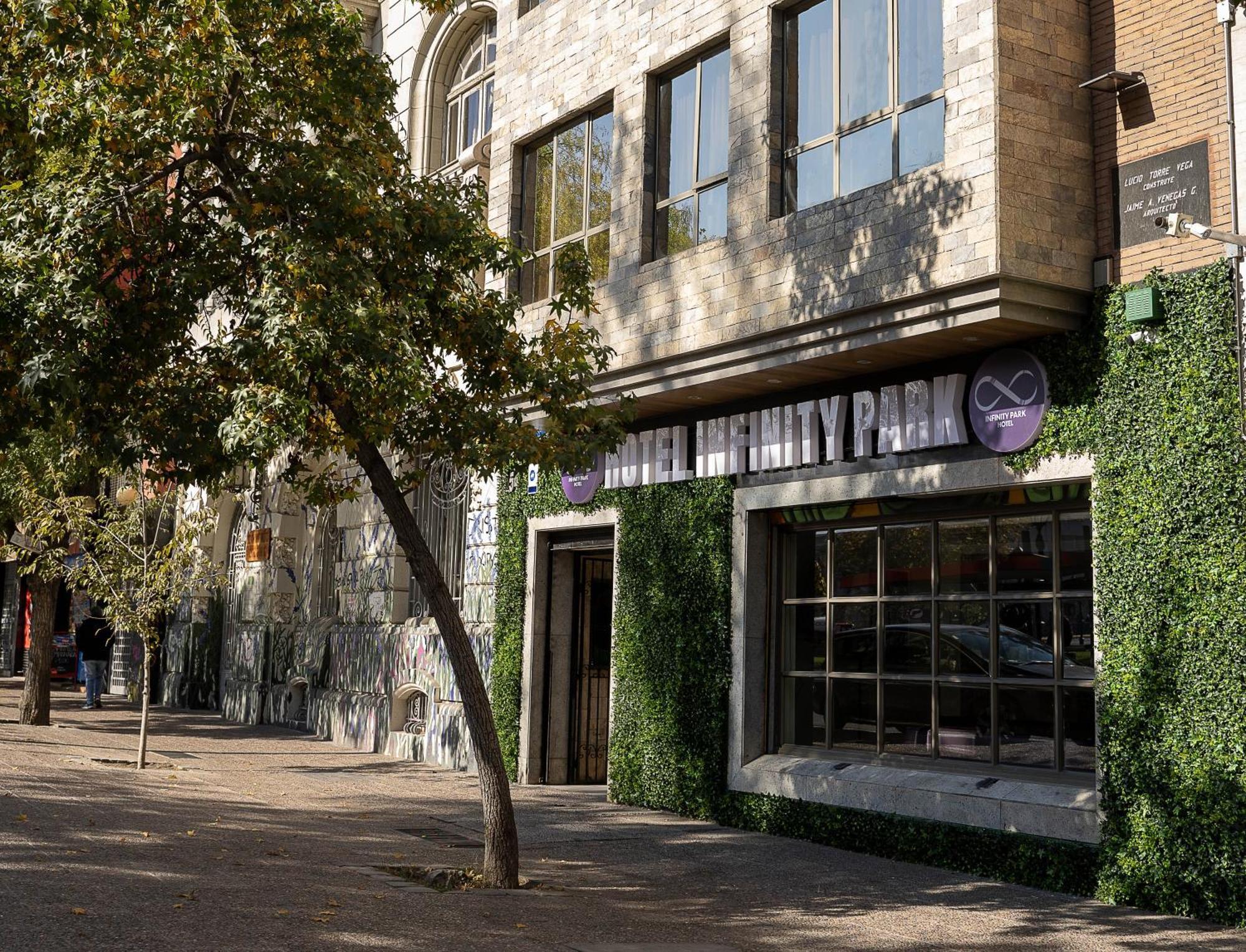 סנטיאגו Infinity Park Hotel מראה חיצוני תמונה